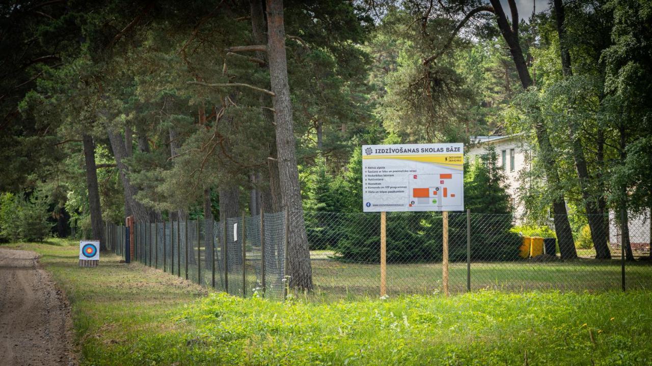Military Base Camp Pavilosta Pāvilosta Exteriör bild